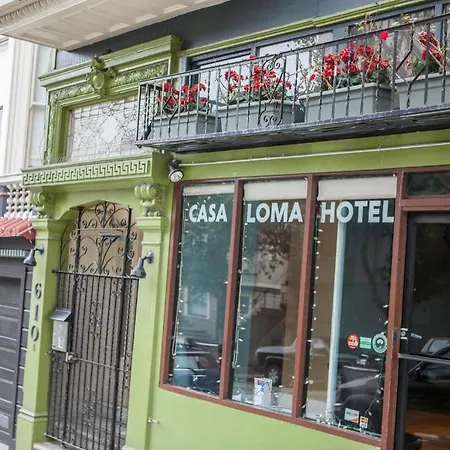 Casa Loma Hotel